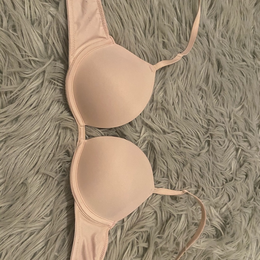 pink bra